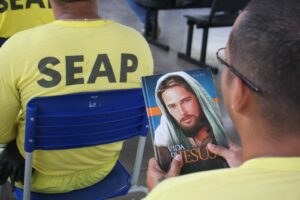 Imagem da notícia - Seap em parceria com projeto social realiza entrega de livros